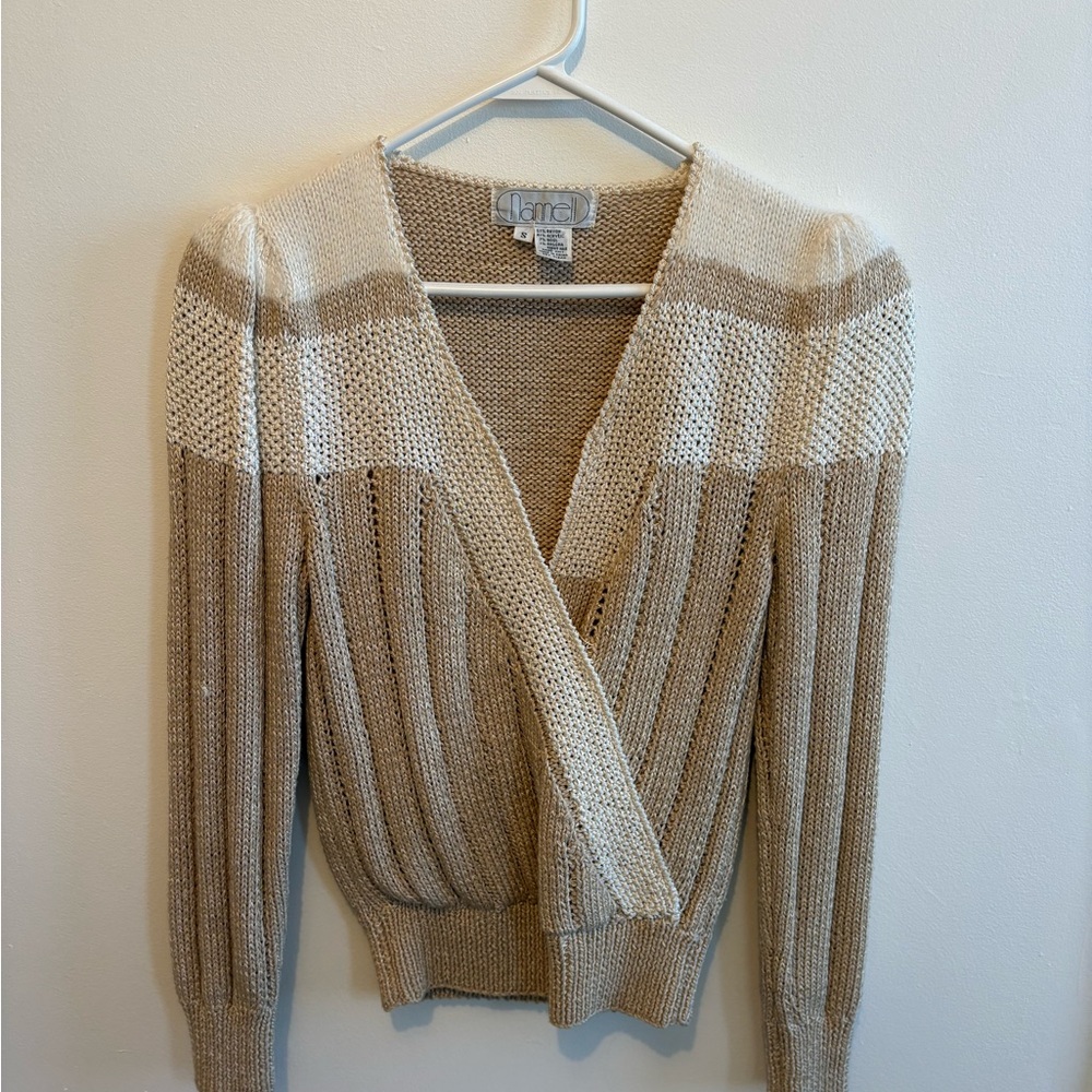 LARA Women's V-Neck Sweater in Cream and Tan